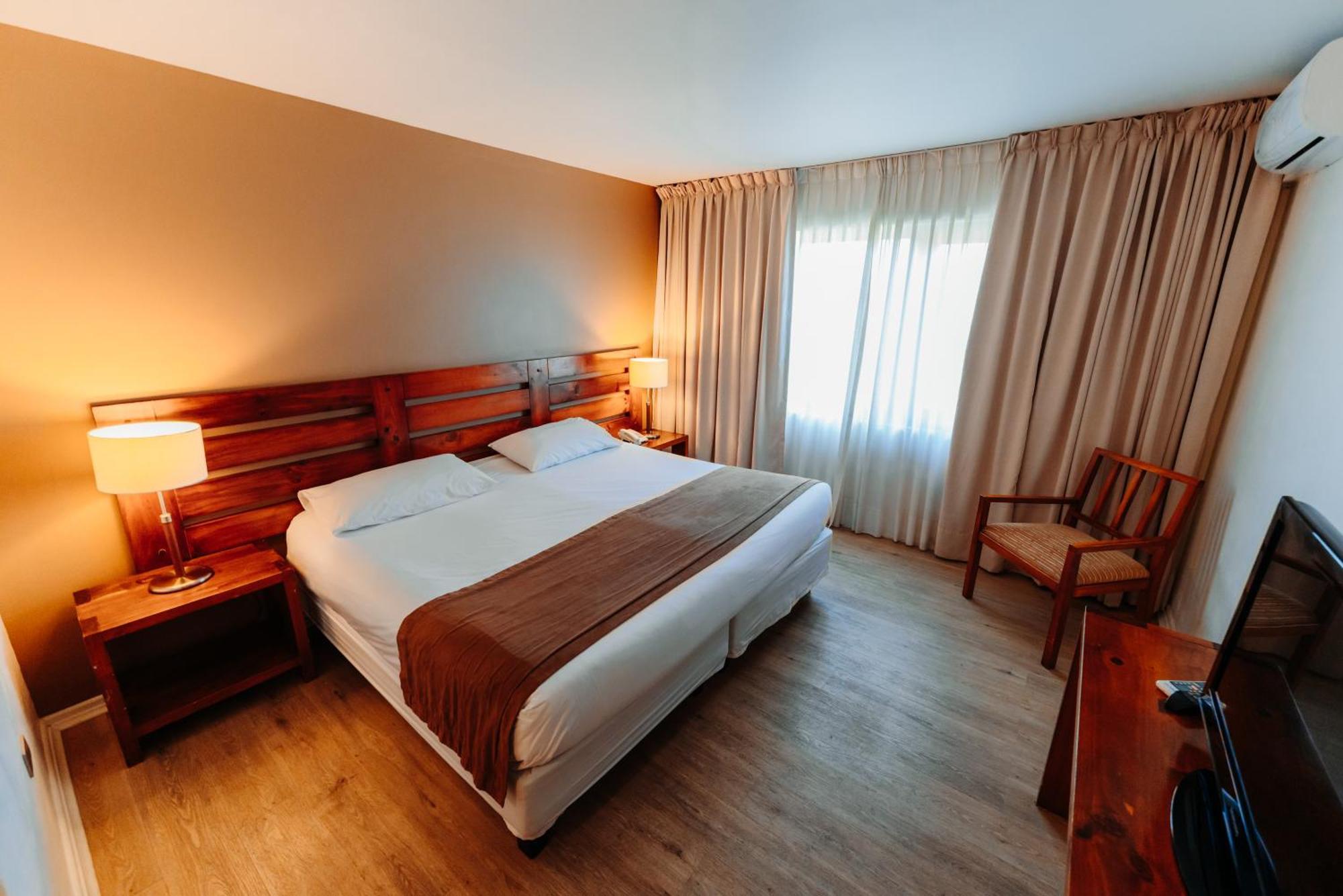 Hotel Limari Овале Екстериор снимка